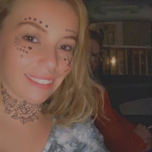 Meet your Posher, Destiny